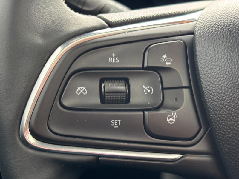 Buick Encore GX Vehicle Full-screen Gallery Image 17