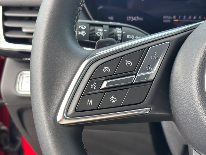 Buick Envision Vehicle Full-screen Gallery Image 17