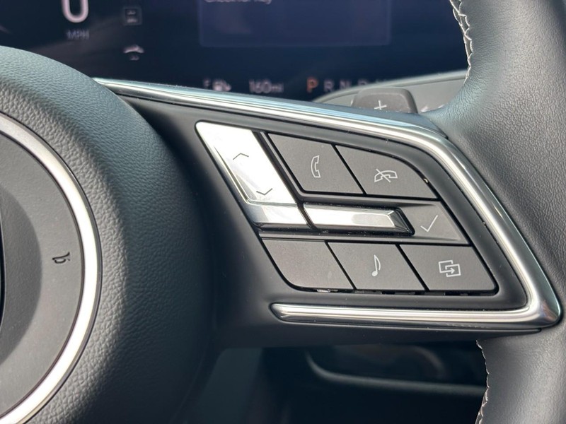 Buick Envision Vehicle Full-screen Gallery Image 18