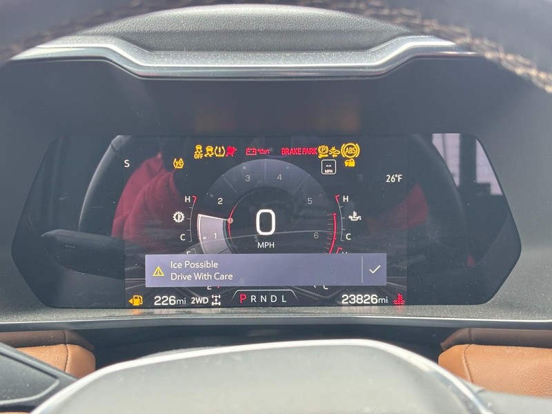 GMC Canyon Vehicle Full-screen Gallery Image 19