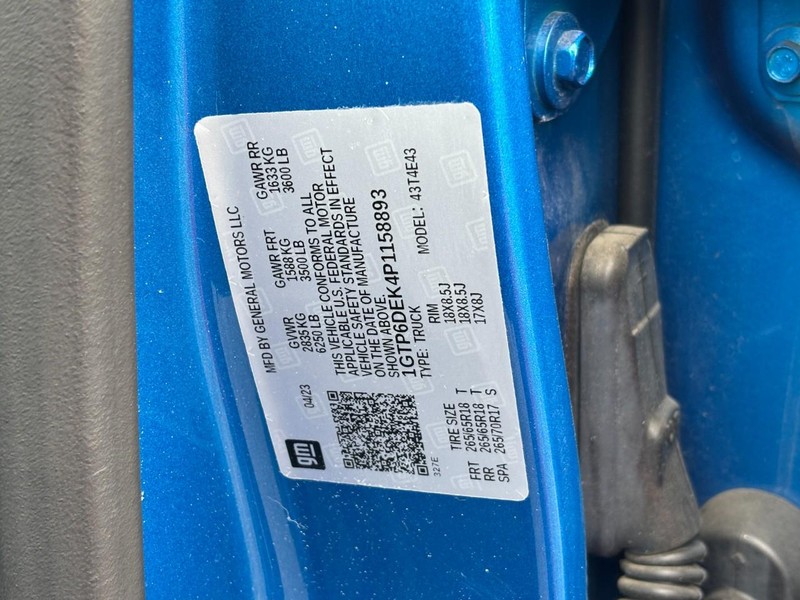 GMC Canyon Vehicle Full-screen Gallery Image 23