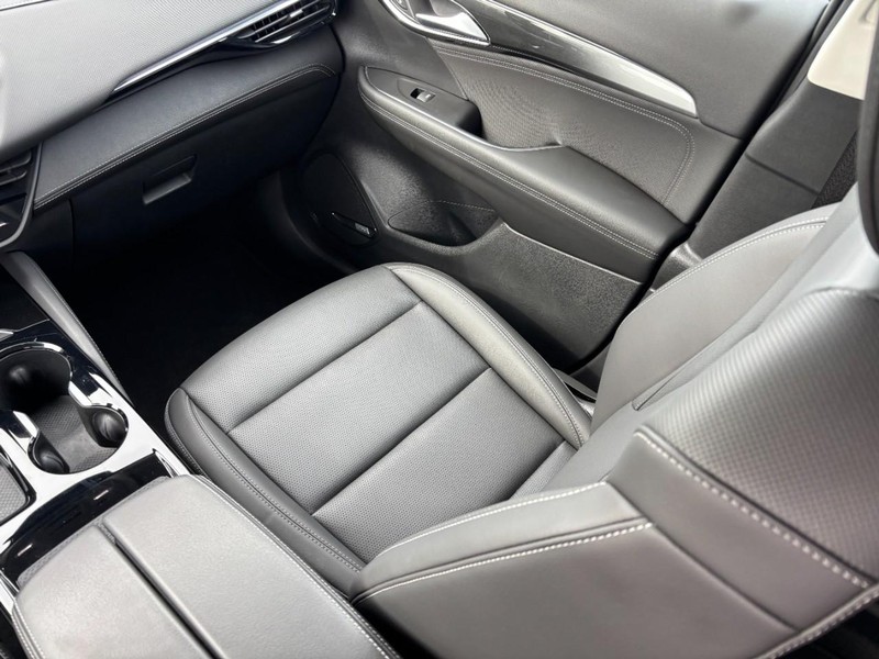 Buick Envision Vehicle Full-screen Gallery Image 14