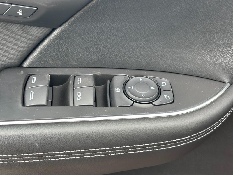 Buick Envision Vehicle Full-screen Gallery Image 16