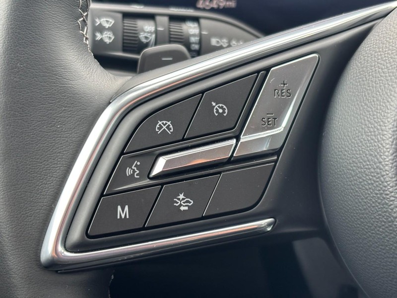 Buick Envision Vehicle Full-screen Gallery Image 17