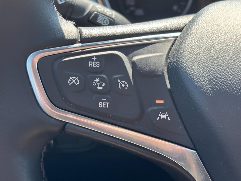 Chevrolet Equinox Vehicle Full-screen Gallery Image 17