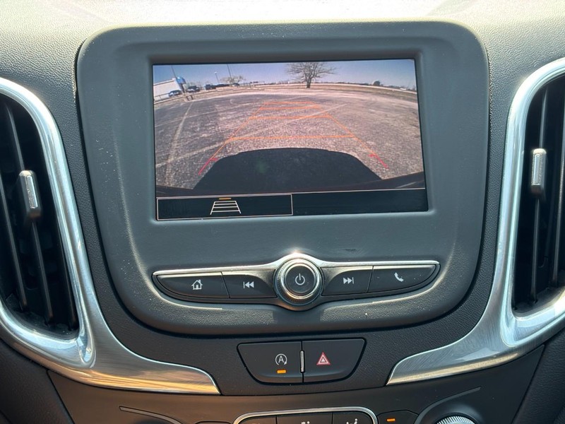 Chevrolet Equinox Vehicle Full-screen Gallery Image 21