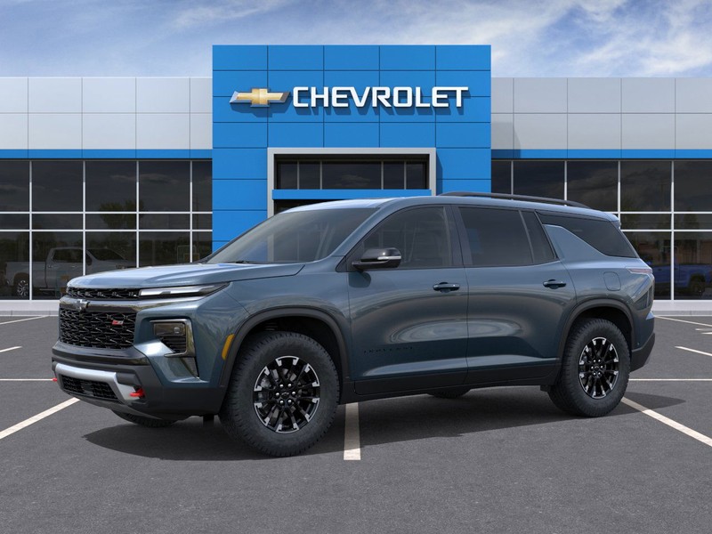 Chevrolet Traverse Vehicle Full-screen Gallery Image 2