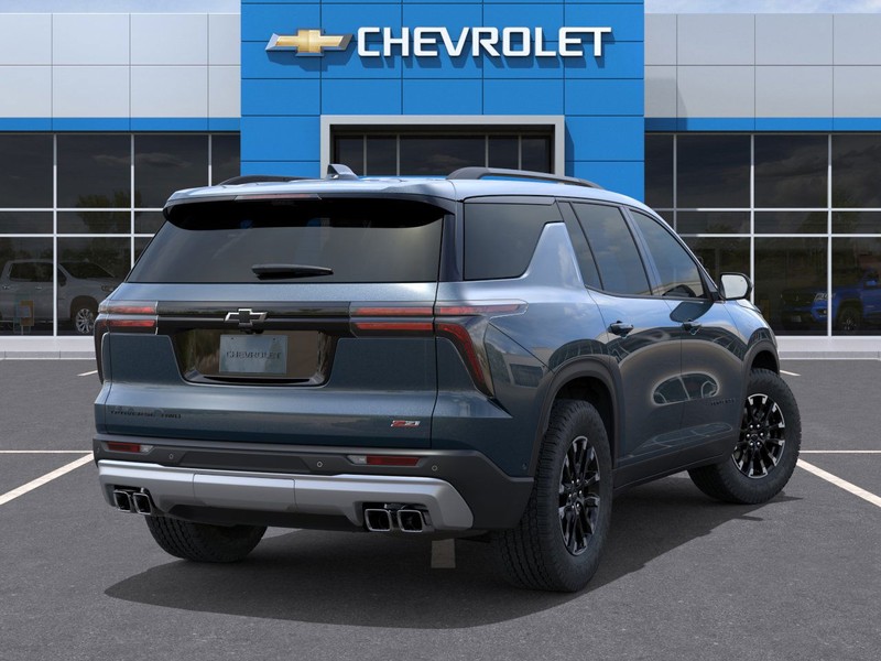 Chevrolet Traverse Vehicle Full-screen Gallery Image 4