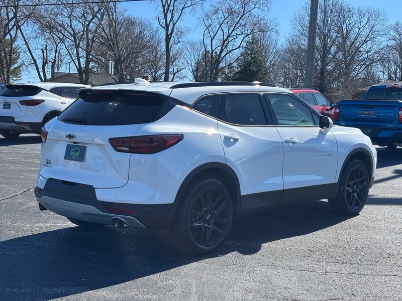 Chevrolet Blazer Vehicle Full-screen Gallery Image 05
