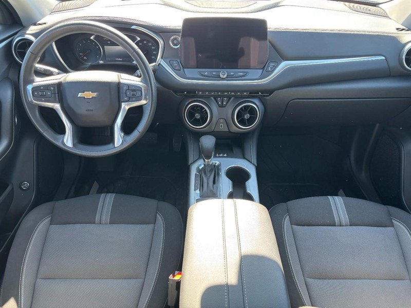 Chevrolet Blazer Vehicle Full-screen Gallery Image 11