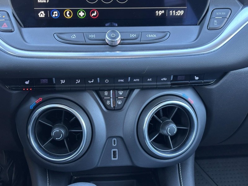 Chevrolet Blazer Vehicle Full-screen Gallery Image 22