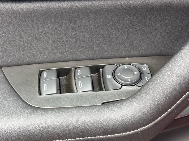 Chevrolet Blazer Vehicle Full-screen Gallery Image 16