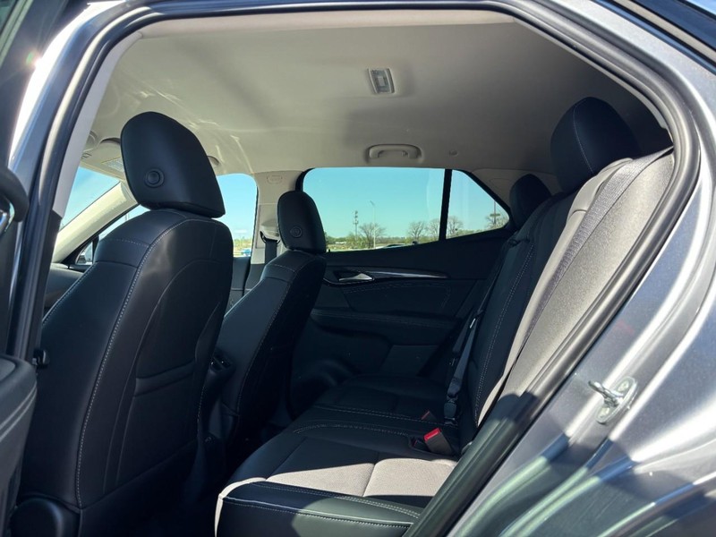 Buick Envision Vehicle Full-screen Gallery Image 10