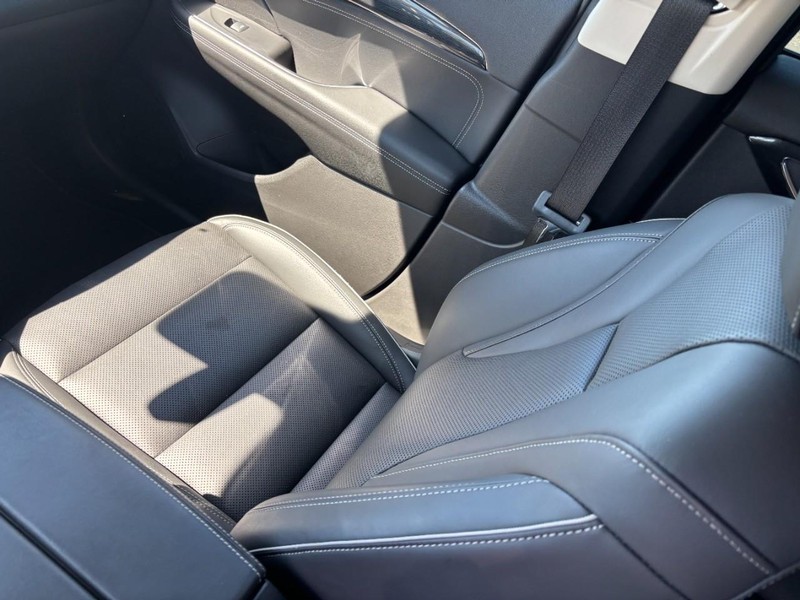 Buick Envision Vehicle Full-screen Gallery Image 14