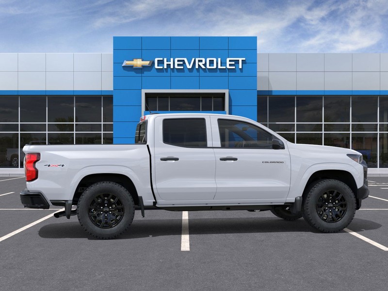 Chevrolet Colorado Vehicle Full-screen Gallery Image 5