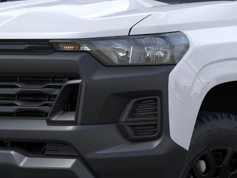 Chevrolet Colorado Vehicle Full-screen Gallery Image 10