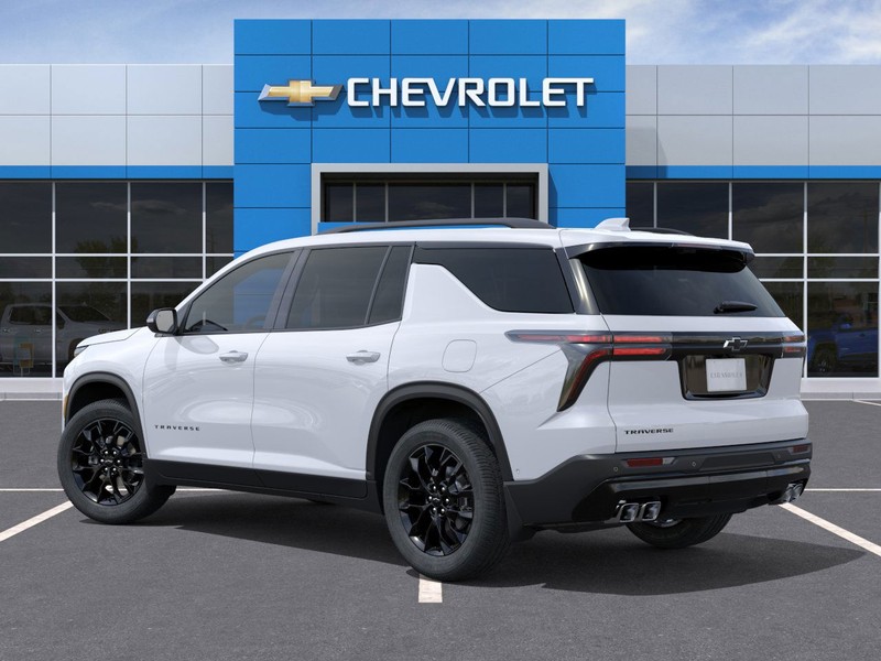Chevrolet Traverse Vehicle Full-screen Gallery Image 3
