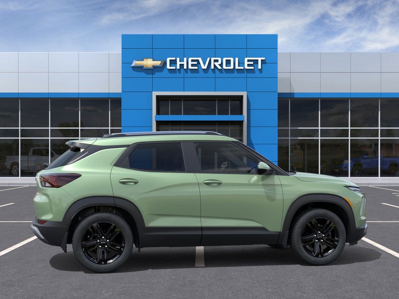 Chevrolet Trailblazer Vehicle Full-screen Gallery Image 5