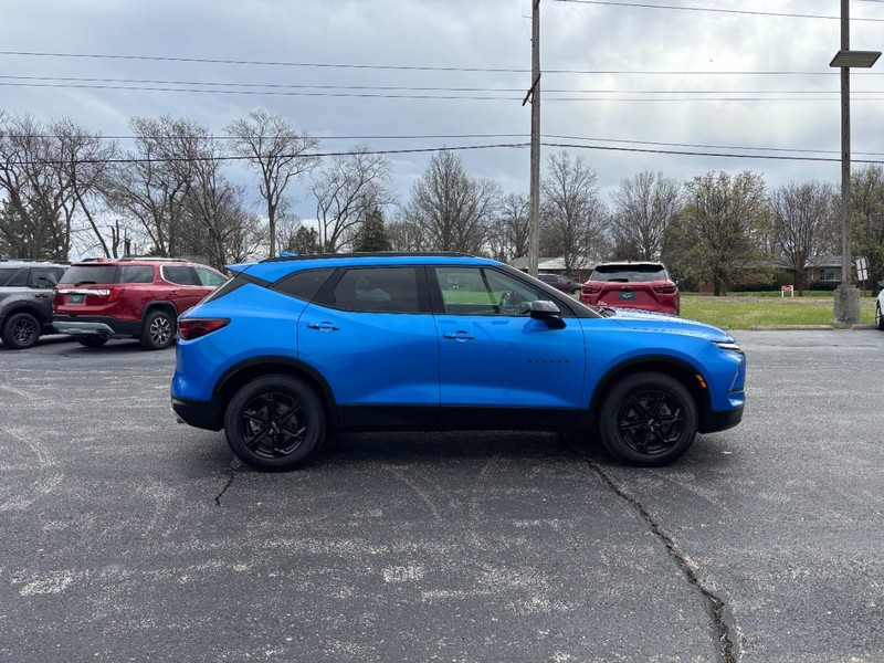 Chevrolet Blazer Vehicle Full-screen Gallery Image 6