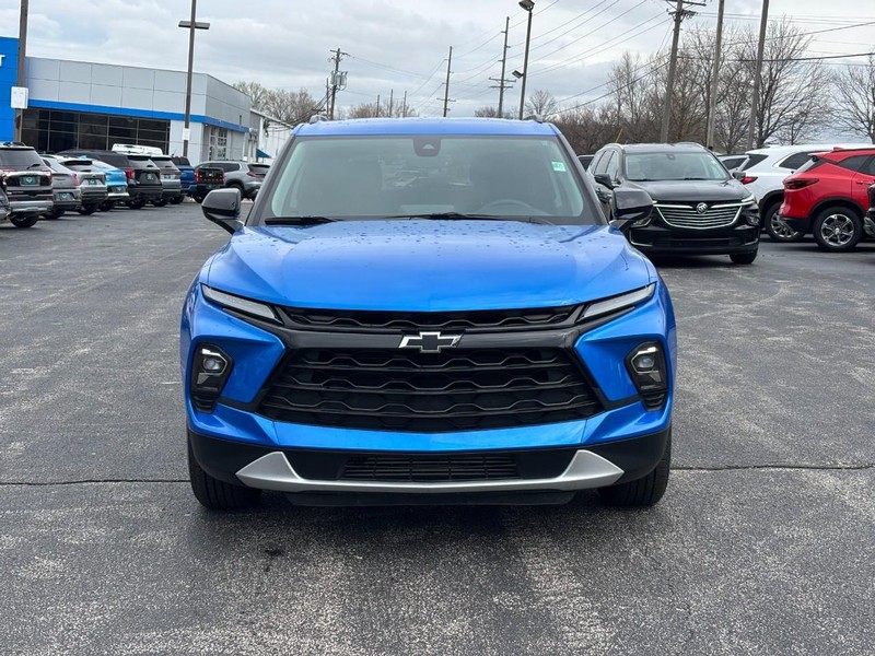 Chevrolet Blazer Vehicle Full-screen Gallery Image 8