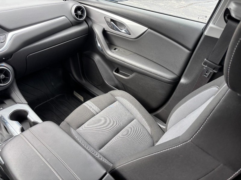 Chevrolet Blazer Vehicle Full-screen Gallery Image 14