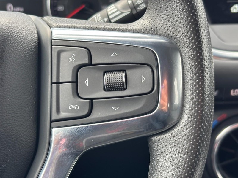 Chevrolet Blazer Vehicle Full-screen Gallery Image 18