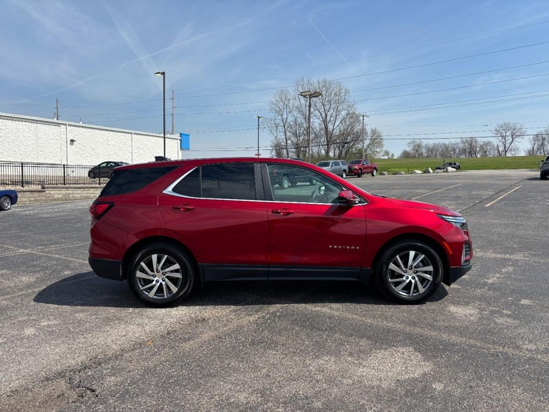 Chevrolet Equinox Vehicle Full-screen Gallery Image 6