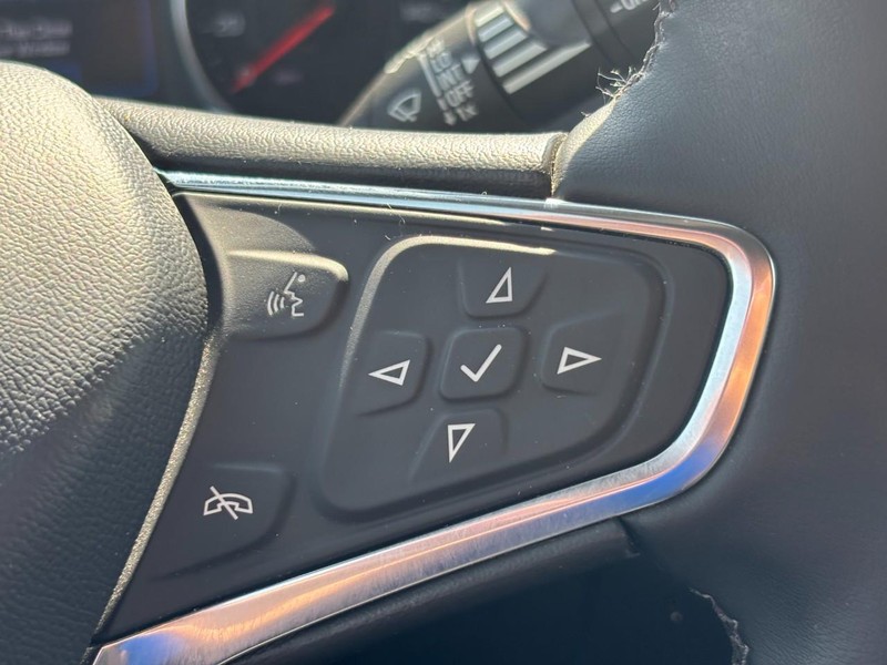 Chevrolet Equinox Vehicle Full-screen Gallery Image 18