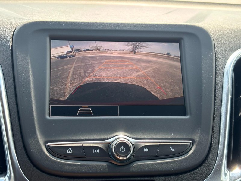 Chevrolet Equinox Vehicle Full-screen Gallery Image 21