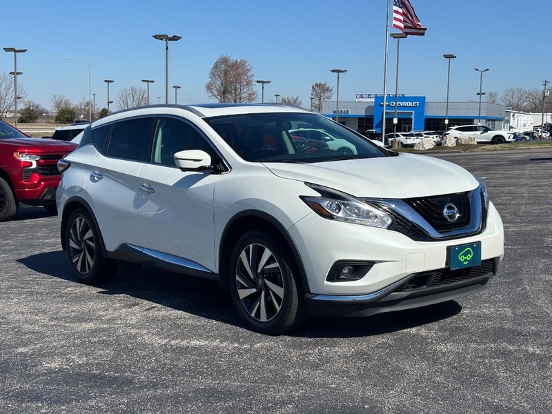 Nissan Murano Vehicle Full-screen Gallery Image 7