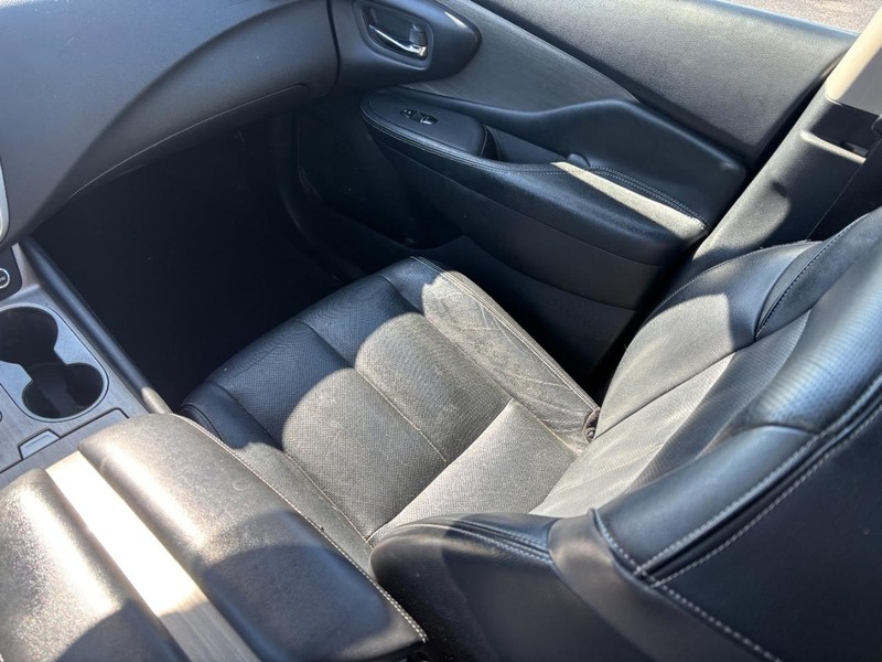 Nissan Murano Vehicle Full-screen Gallery Image 14
