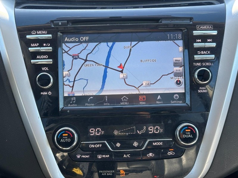 Nissan Murano Vehicle Full-screen Gallery Image 20