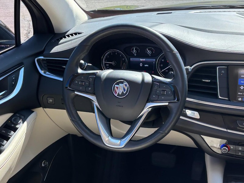 Buick Enclave Vehicle Full-screen Gallery Image 13