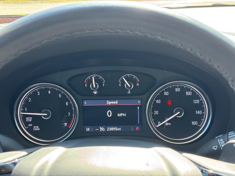 Buick Enclave Vehicle Full-screen Gallery Image 20