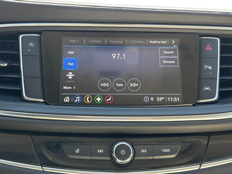 Buick Enclave Vehicle Full-screen Gallery Image 21