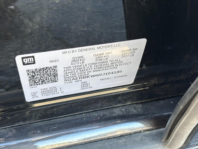 Buick Enclave Vehicle Full-screen Gallery Image 24