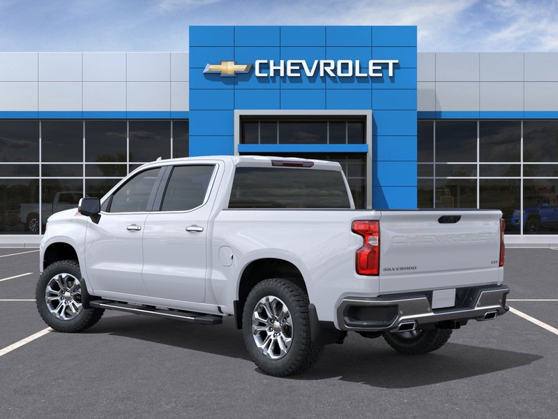 Chevrolet Silverado 1500 Vehicle Full-screen Gallery Image 3