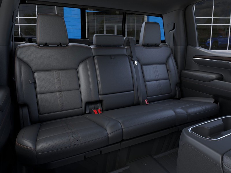 Chevrolet Silverado 1500 Vehicle Full-screen Gallery Image 17