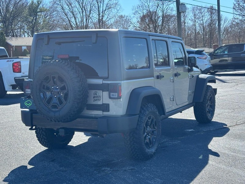 Jeep Wrangler JK Unlimited Vehicle Full-screen Gallery Image 5