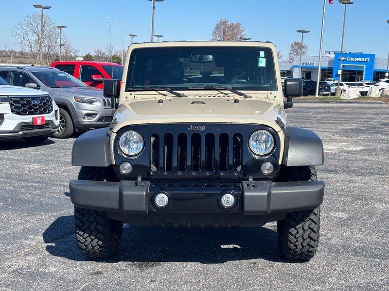 Jeep Wrangler JK Unlimited Vehicle Full-screen Gallery Image 8