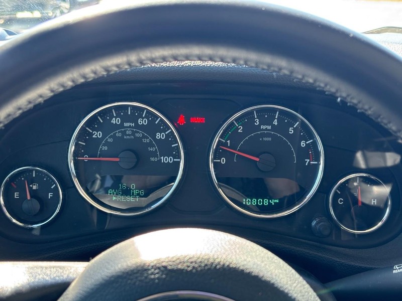Jeep Wrangler JK Unlimited Vehicle Full-screen Gallery Image 19