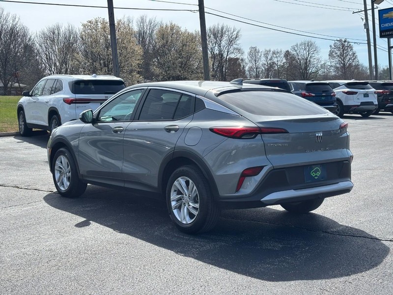 Buick Envista Vehicle Full-screen Gallery Image 03