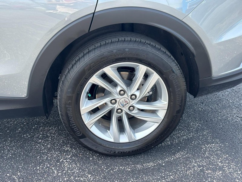 Buick Envista Vehicle Full-screen Gallery Image 09