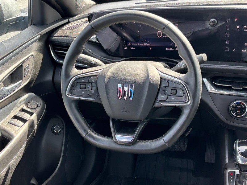 Buick Envista Vehicle Full-screen Gallery Image 12