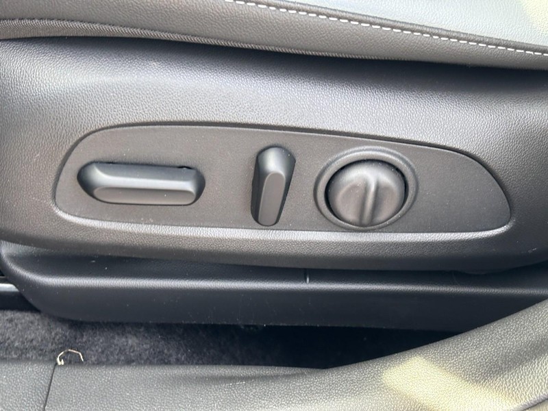 Buick Envista Vehicle Full-screen Gallery Image 15