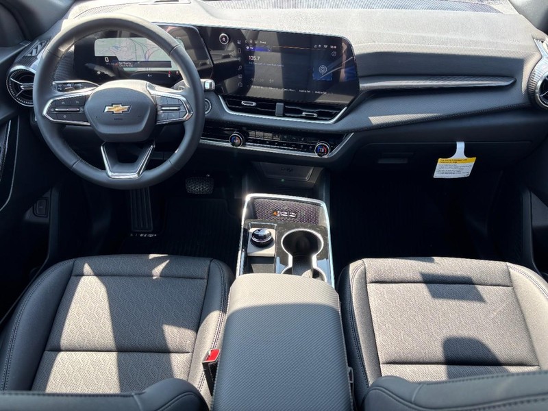 Chevrolet Equinox Vehicle Full-screen Gallery Image 6