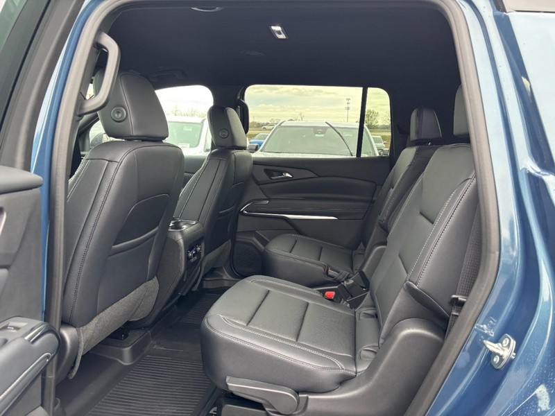 Chevrolet Traverse Vehicle Full-screen Gallery Image 6