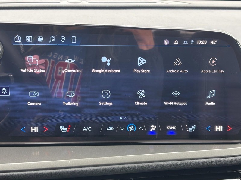 Chevrolet Traverse Vehicle Full-screen Gallery Image 17