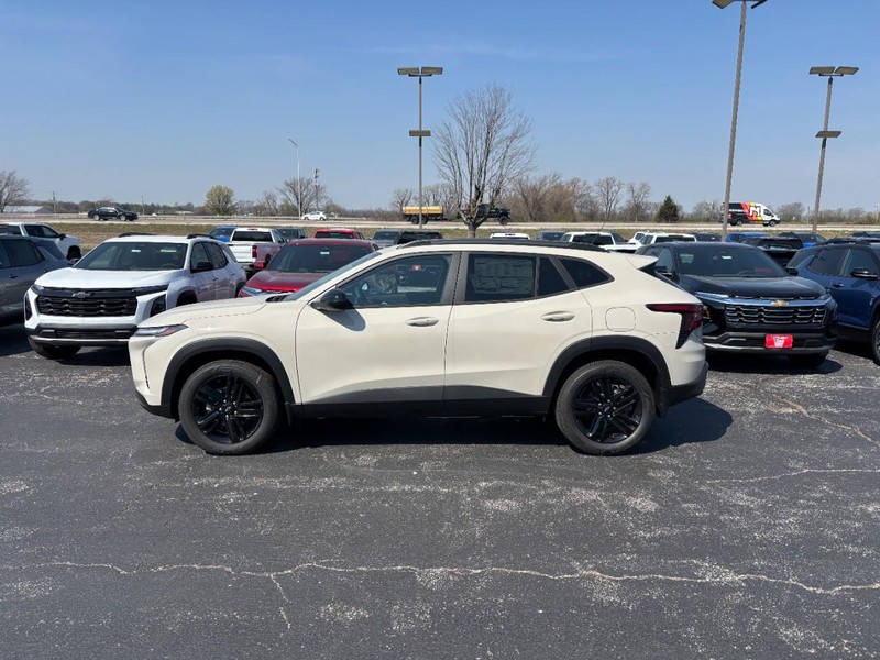 Chevrolet Trax Vehicle Full-screen Gallery Image 2