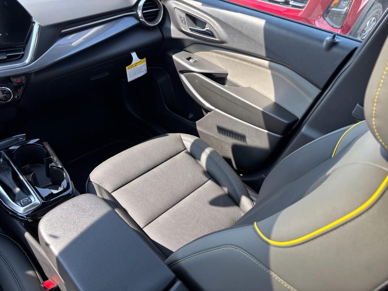 Chevrolet Trax Vehicle Full-screen Gallery Image 9